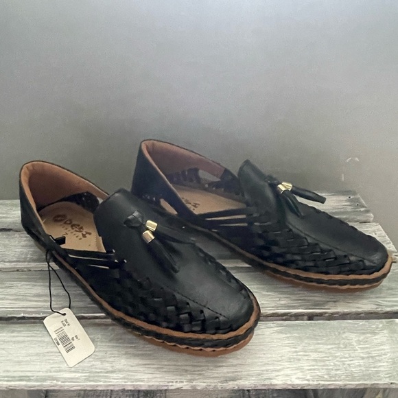 Desi Hangover “Chief” • NWT• Mens size 7